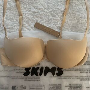SKIMS Nude Bra